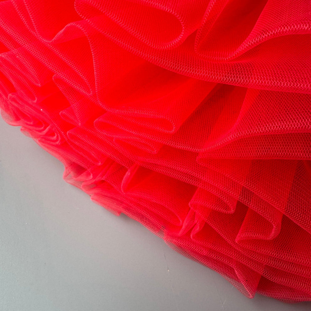 Festliche Tüllröcke in Rot für Mädchen. Hochwertiger Mädchen Tüllrock für besondere Anlässe in Deutschland bei Atelier de Couture Nataliia kaufen