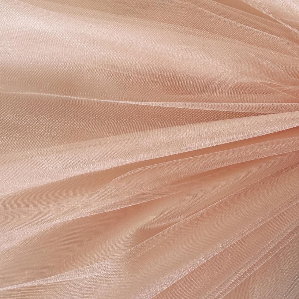 Tüll mittelfest, Crystal Tüll 300cm breit. Crystal Tüll kaufen in Deutschland bei Atelier de Couture Nataliia. Für Tüllröcke und Tüllkleider