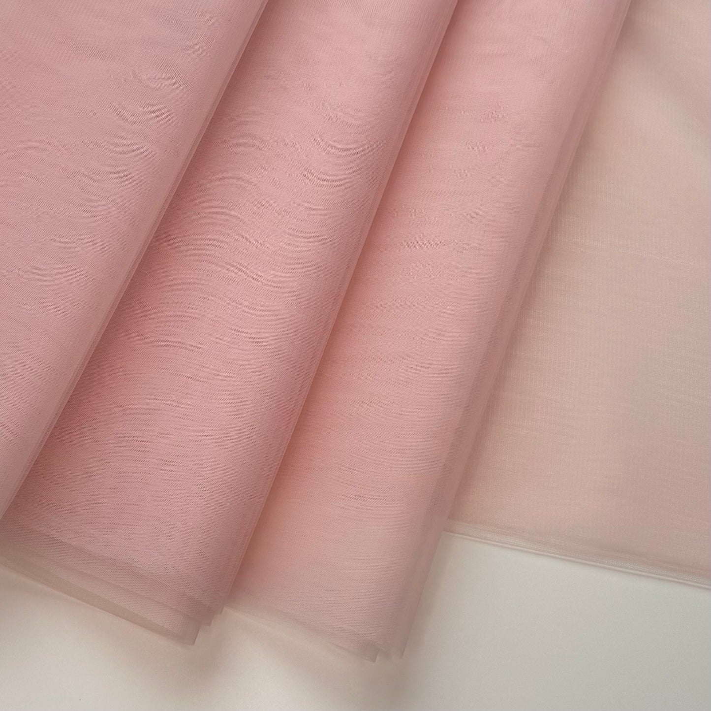 Tüll puderrosa, altrosa, Hayal Tüll 300cm breit - für Tüllkleider, Tüllröcke, Dekorationen. Tüll in Deutschland kaufen bei Atelier de Couture Nataliia