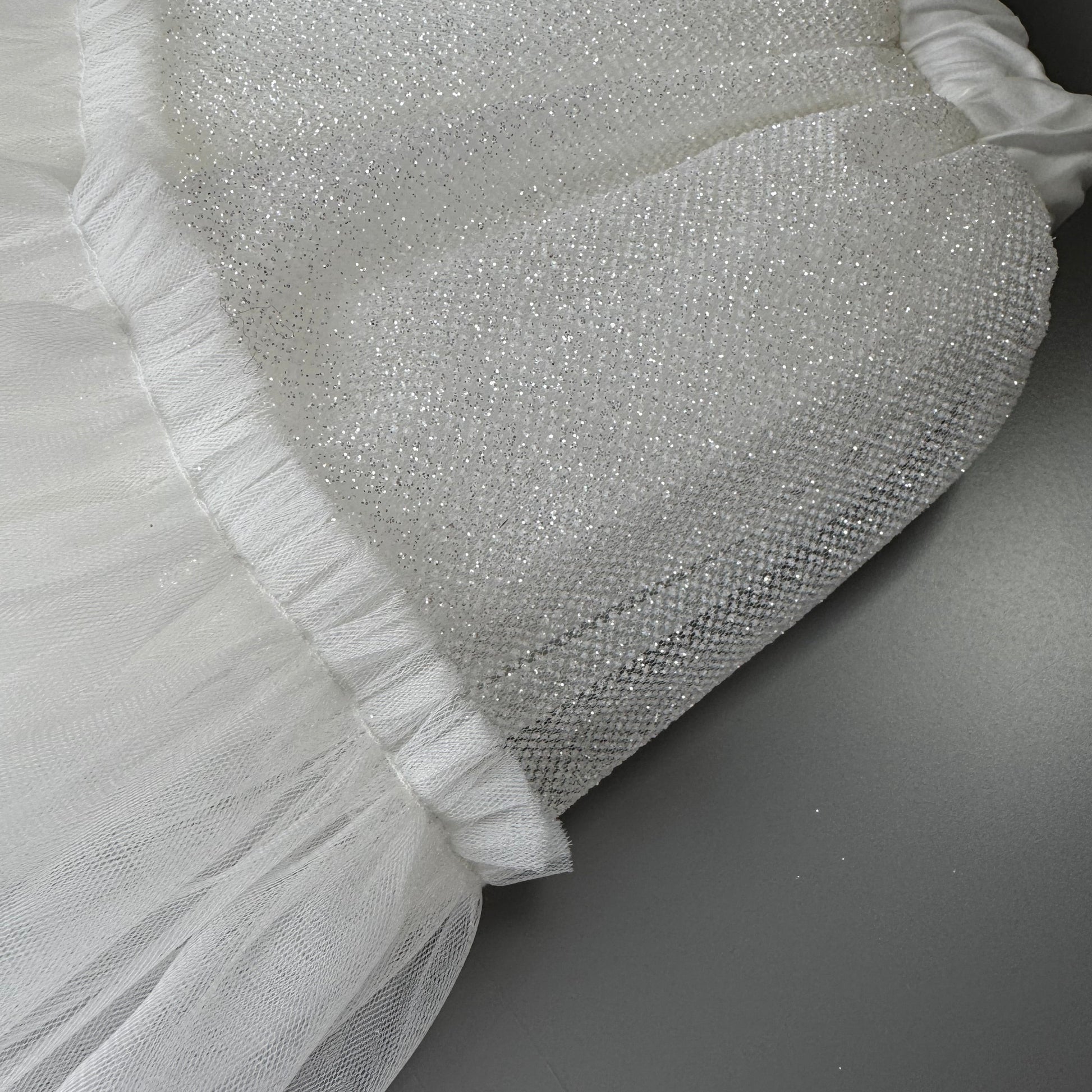 Tüllröcke mit Glitzer für Mädchen. Glitzer Tüllrock für besondere Anlässe in Deutschland bei Atelier de Couture Nataliia kaufen