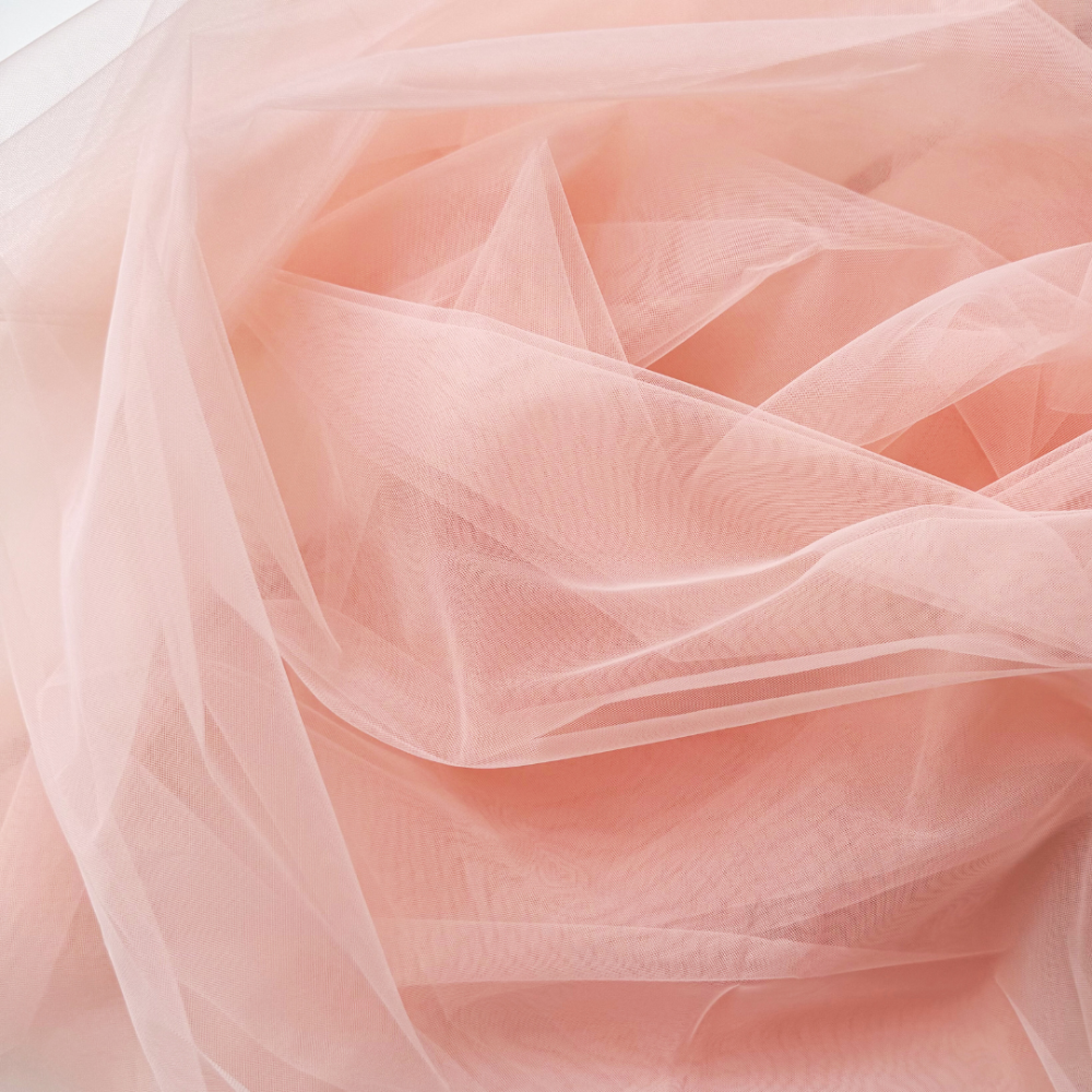 Tüll Lachsfarbe, Hayal Tüll 300cm breit, weich reißfest. Lila, lachs, rot, weiß, rosa, offwhite, blau. Hayal Tüll kaufen in Deutschland bei Atelier de Couture Nataliia