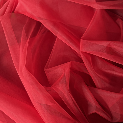 Tüll rot, Hayal Tüll 300cm breit, weich reißfest. Lila, lachs, rot, weiß, rosa, offwhite, blau. Hayal Tüll kaufen in Deutschland bei Atelier de Couture Nataliia