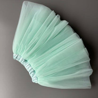 Festliche Tüllröcke mint, mintgrün für Mädchen. Hochwertiger Mädchen Tüllrock für besondere Anlässe in Deutschland bei Atelier de Couture Nataliia kaufen