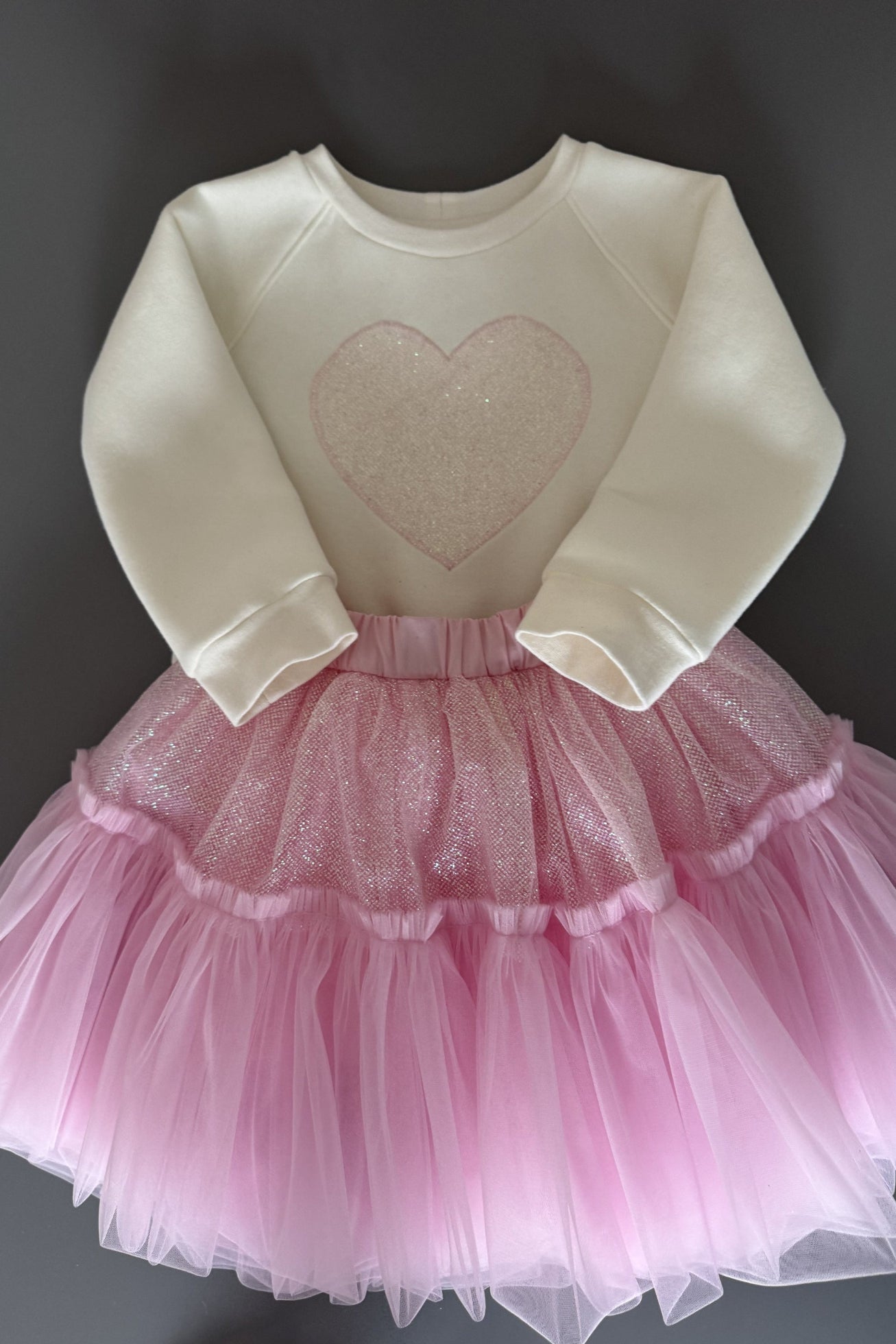 Tüllrock rosa mit Glitzer für Mädchen Gr. 74-156 Outfit-Set: Oberteil Sweatshirt mit Herz. Atelier de Couture Nataliia