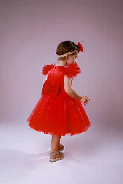 Blumenmädchenkleid Rot aus Satin und Tüll – Modellbild Rückseite