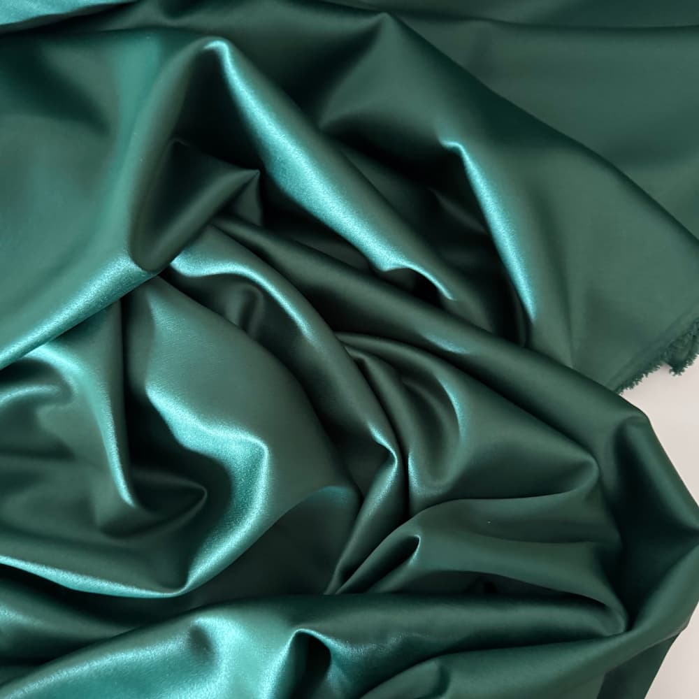 Detail Satin Lycra Stoff tannengrün elastisch und glatt
