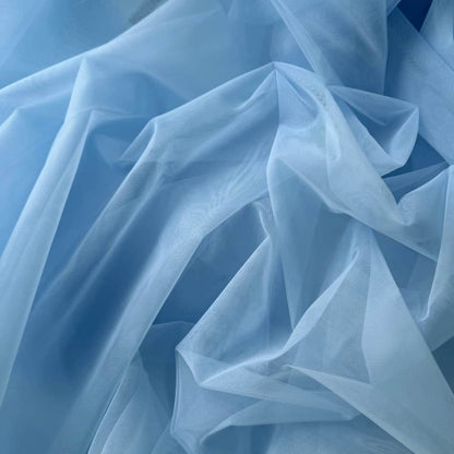 Blauer Tüllstoff für Blumenmädchenkleid, 300 cm breit, ideal für festliche Kleider nach Maß